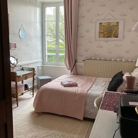 Bed and Breakfast Le Trianon à Le Bourgneuf-la-Foret Extérieur photo