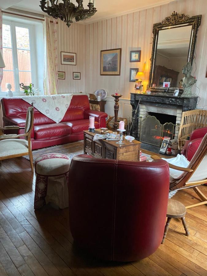 Bed and Breakfast Le Trianon à Le Bourgneuf-la-Foret Extérieur photo