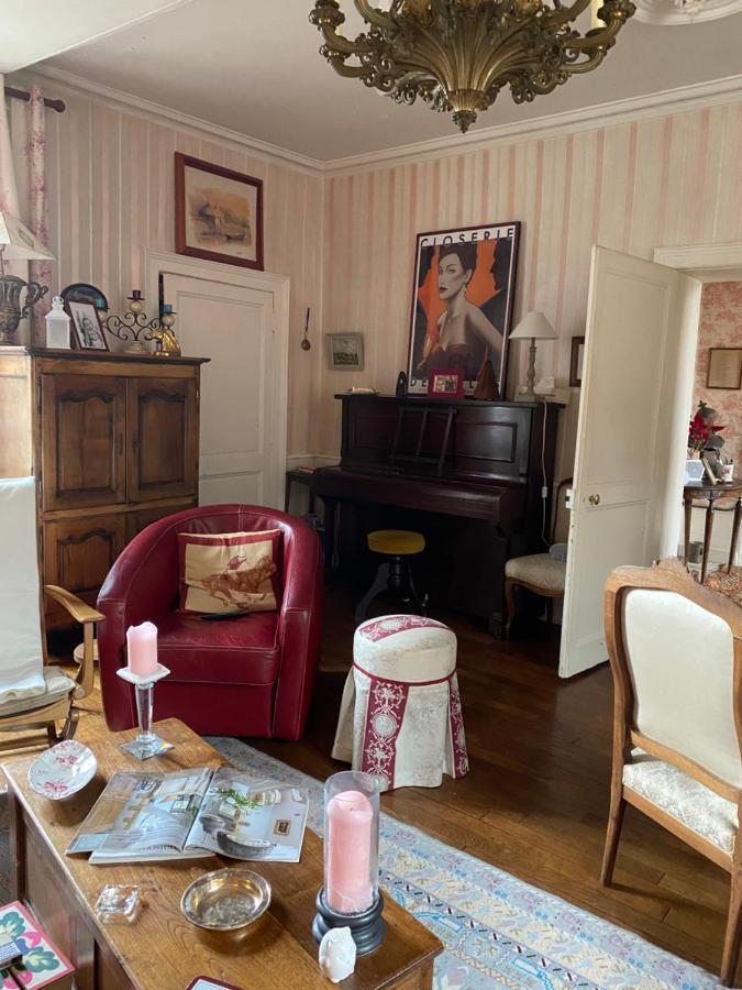 Bed and Breakfast Le Trianon à Le Bourgneuf-la-Foret Extérieur photo